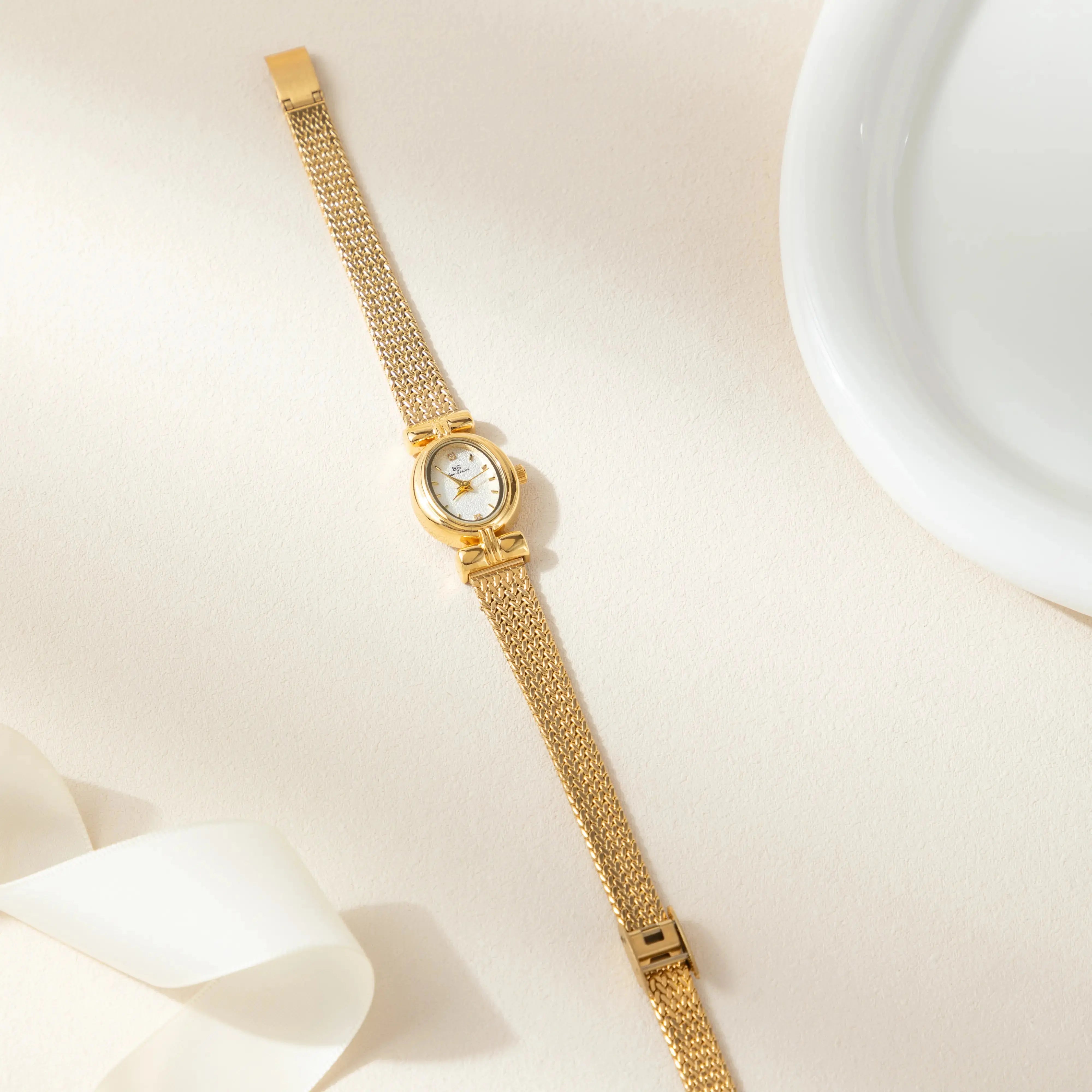 Horloge "Maso" – Ovale Retro Wijzerplaat