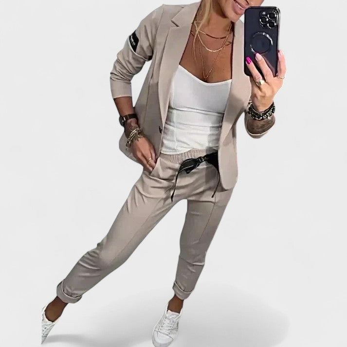 Ensemble "Adriana" – Blazer souple & pantalon