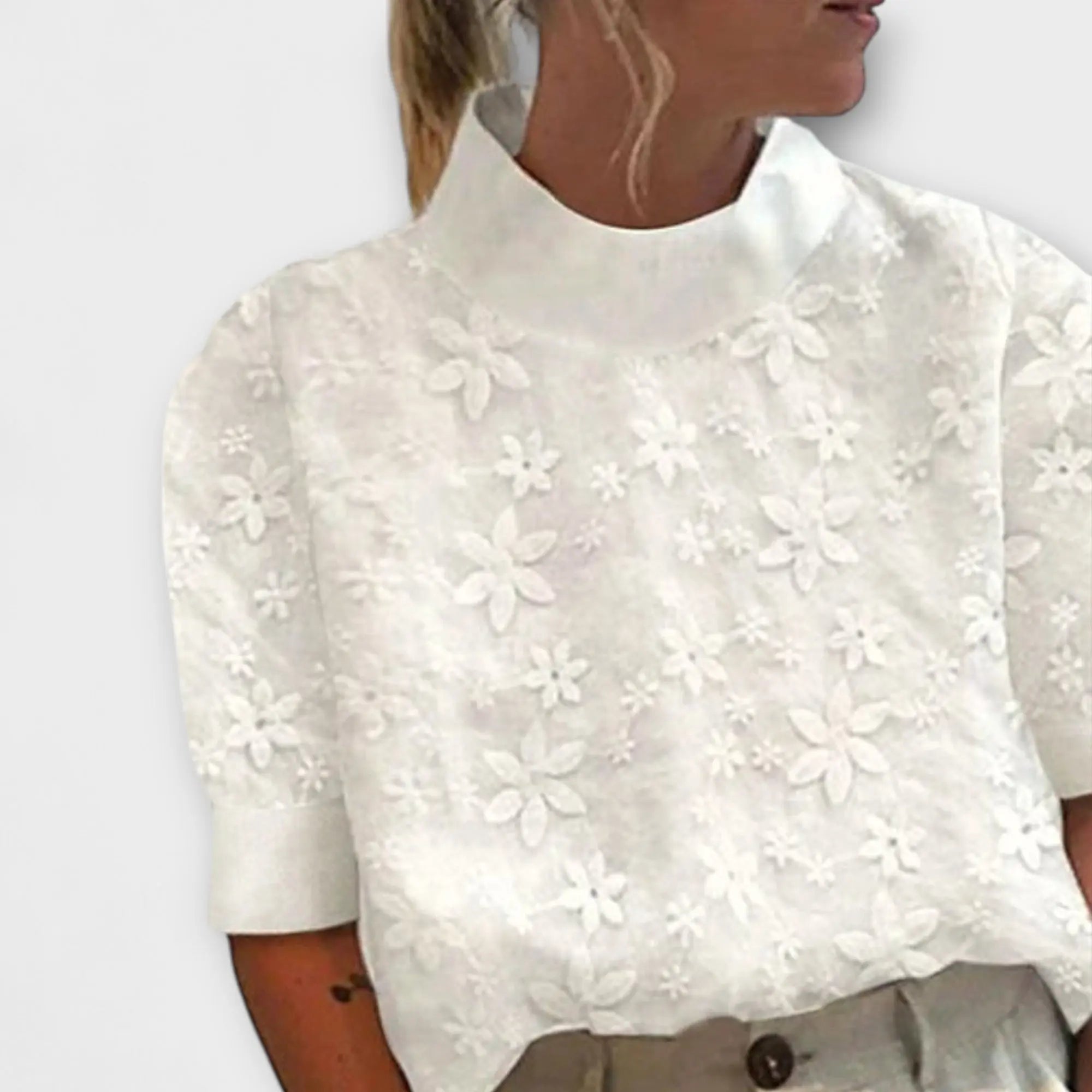Blouse "Lena" – Geborduurde Maokraag