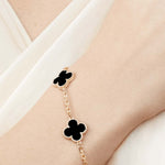 Bracelet – Motif trèfle doré