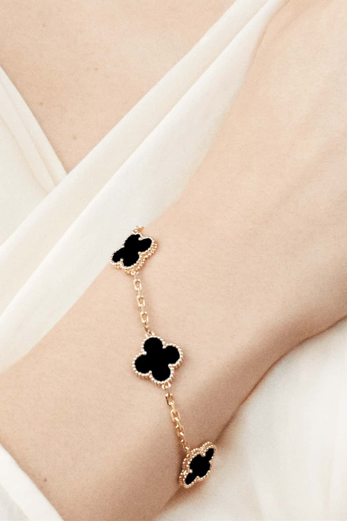 Bracelet – Motif trèfle doré