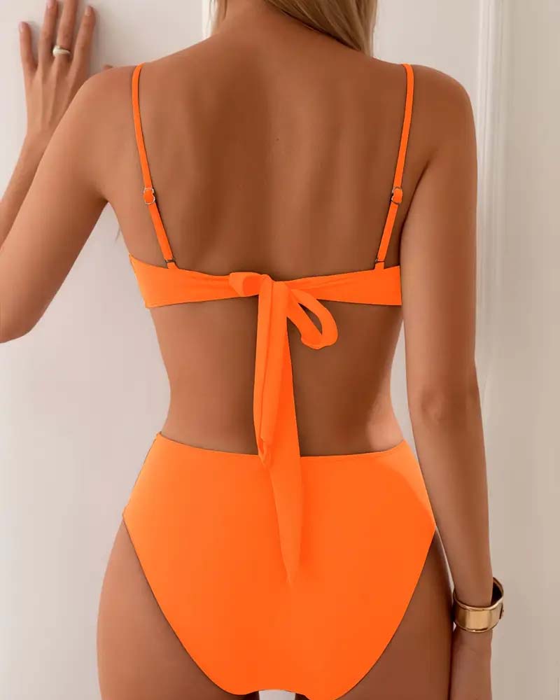 Bikini "Elsa" – Gouden Details & Hoog Broekje
