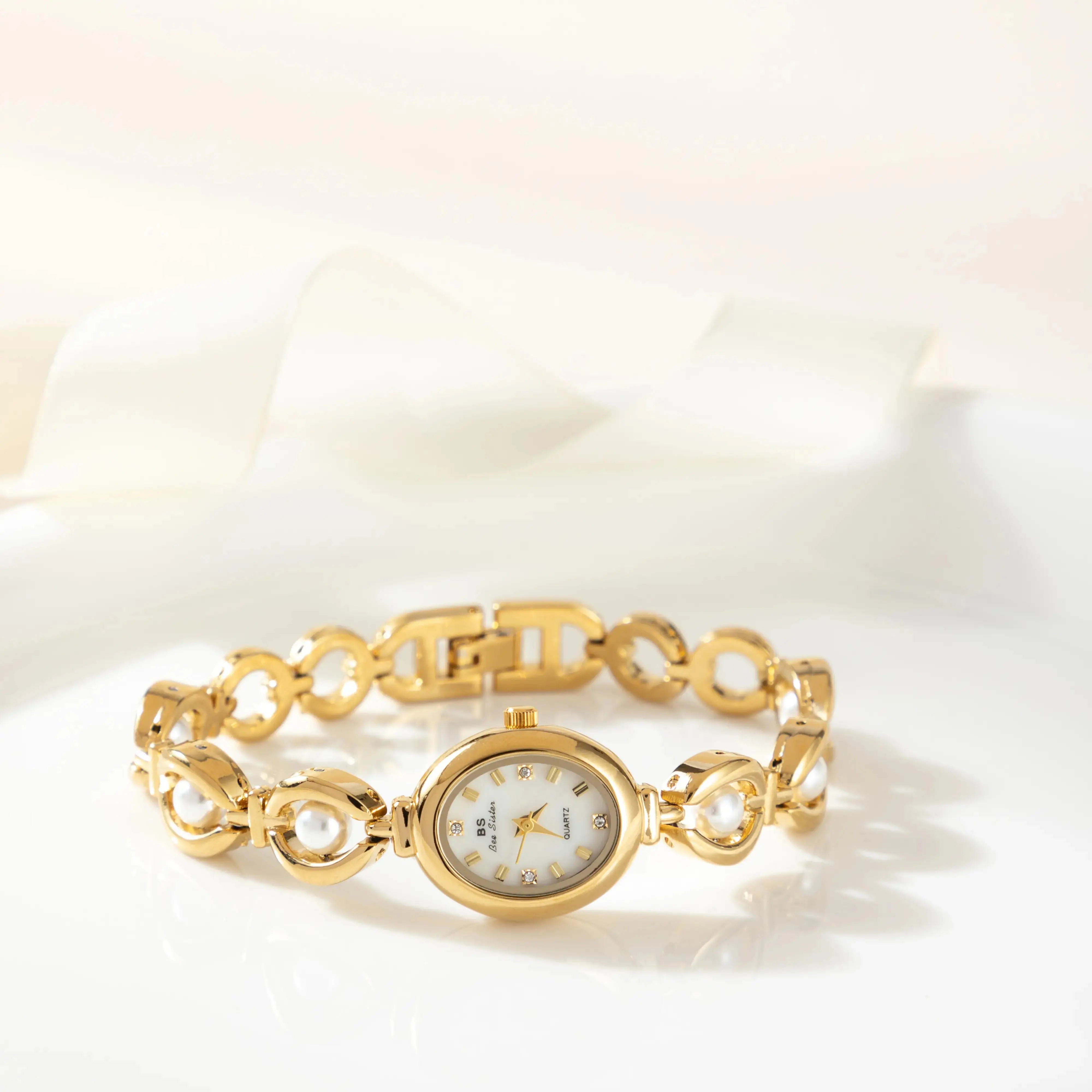 Horloge "Marie" – Rond & Verfijnd