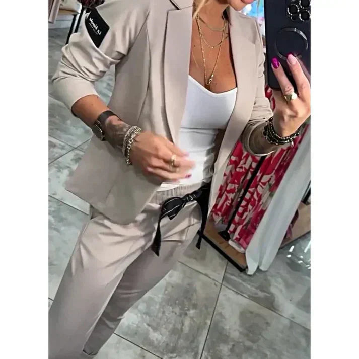 Ensemble "Adriana" – Blazer souple & pantalon