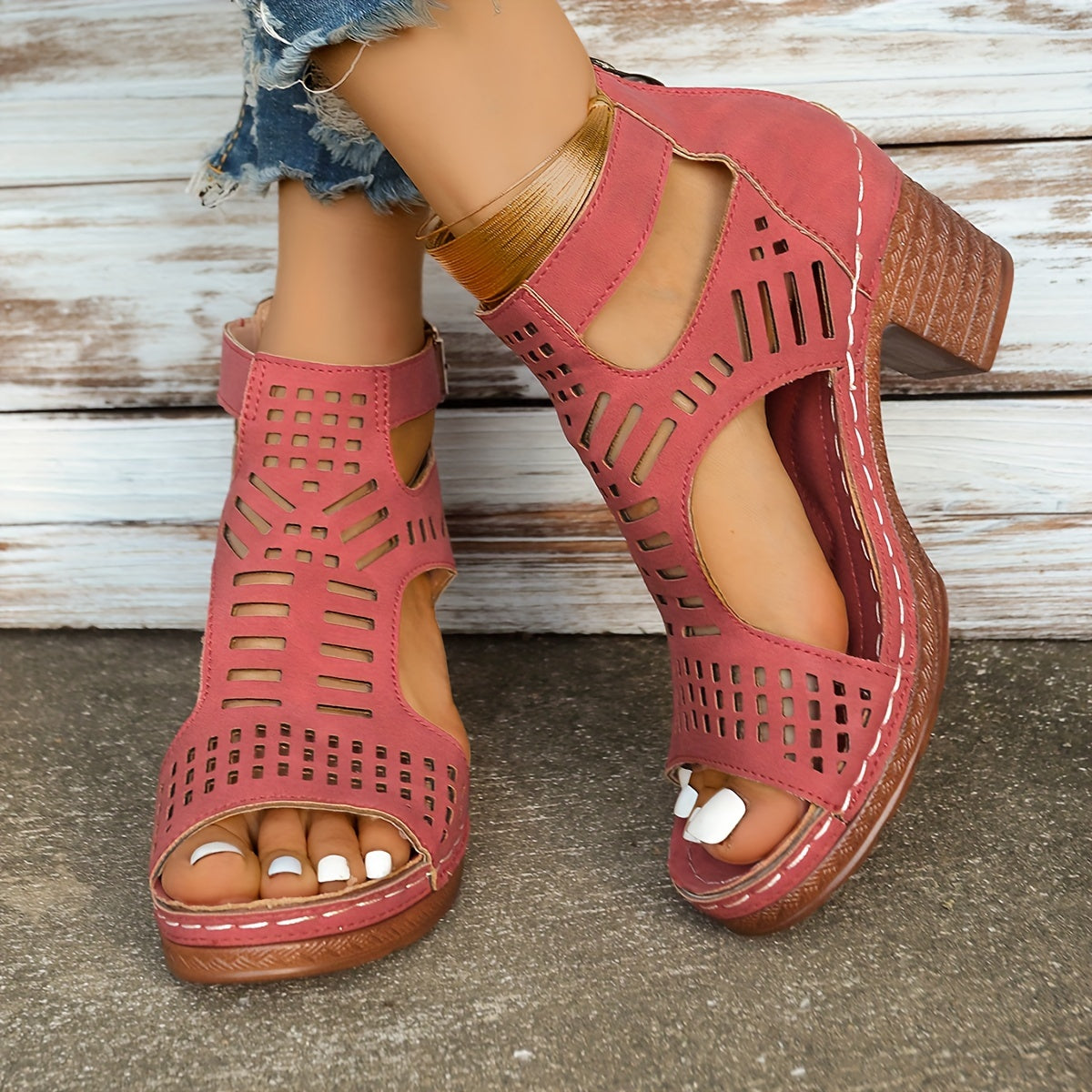 Blokhaksandalen "Bettina" – Laseruitsnijding