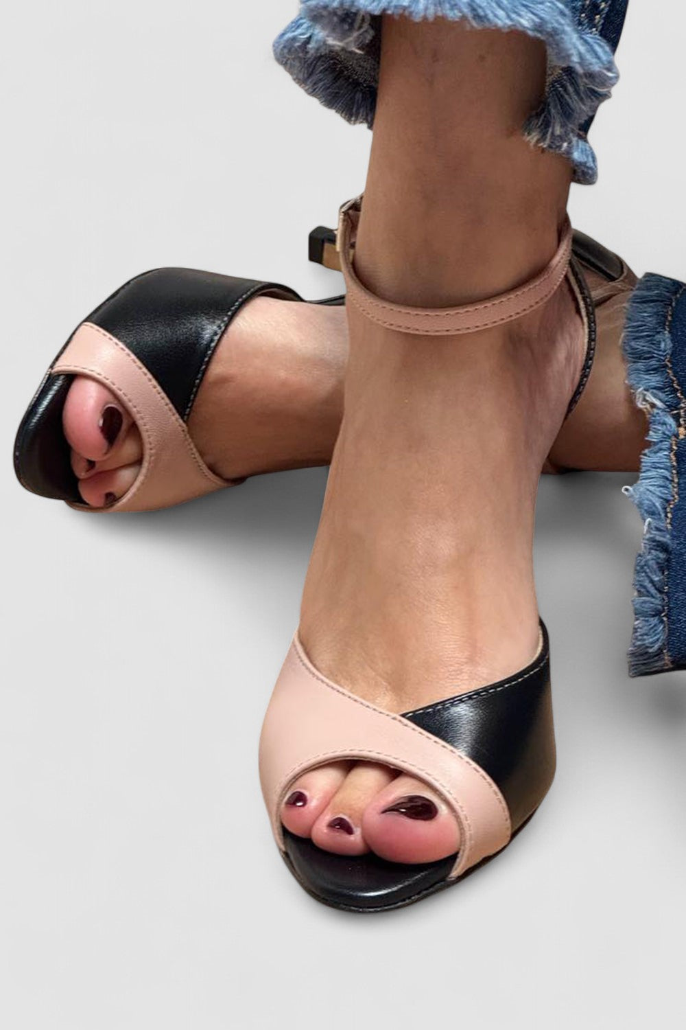 Hakschoenen "Noirella" – Zwart met Enkelbandje