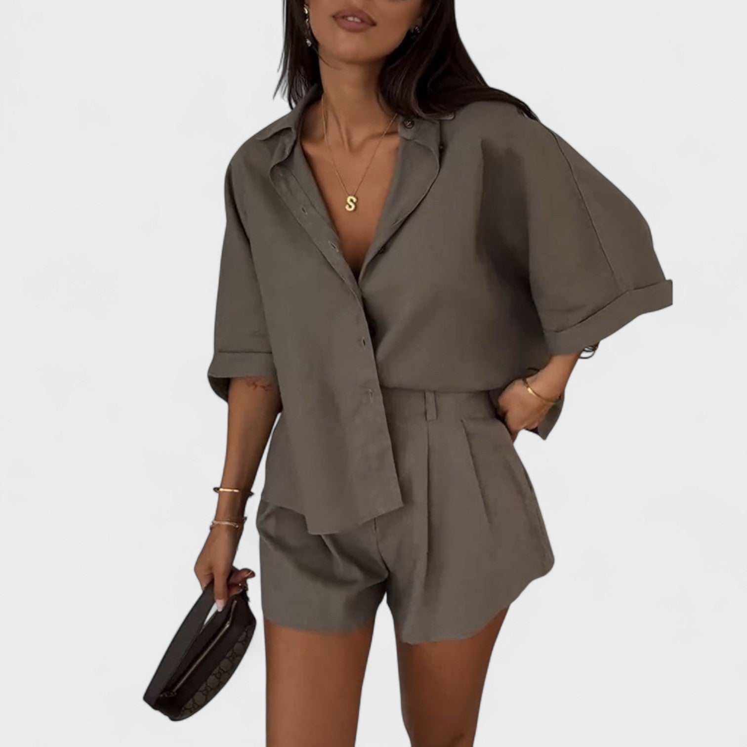 Ensemble "Sofia" – Oversized Blouse & Linnen Short