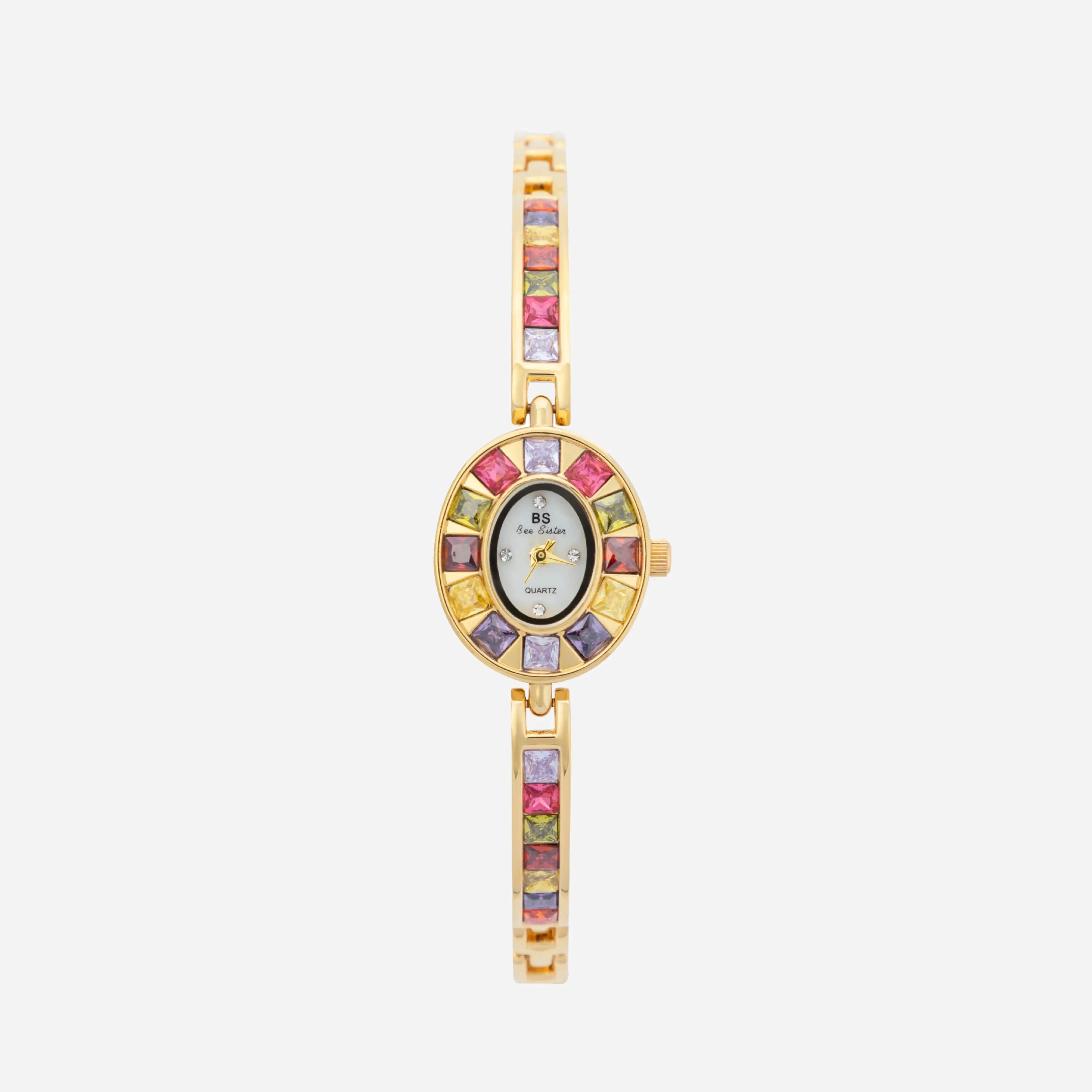 Horloge "Kera" – Kleurrijk met Gouden Accenten