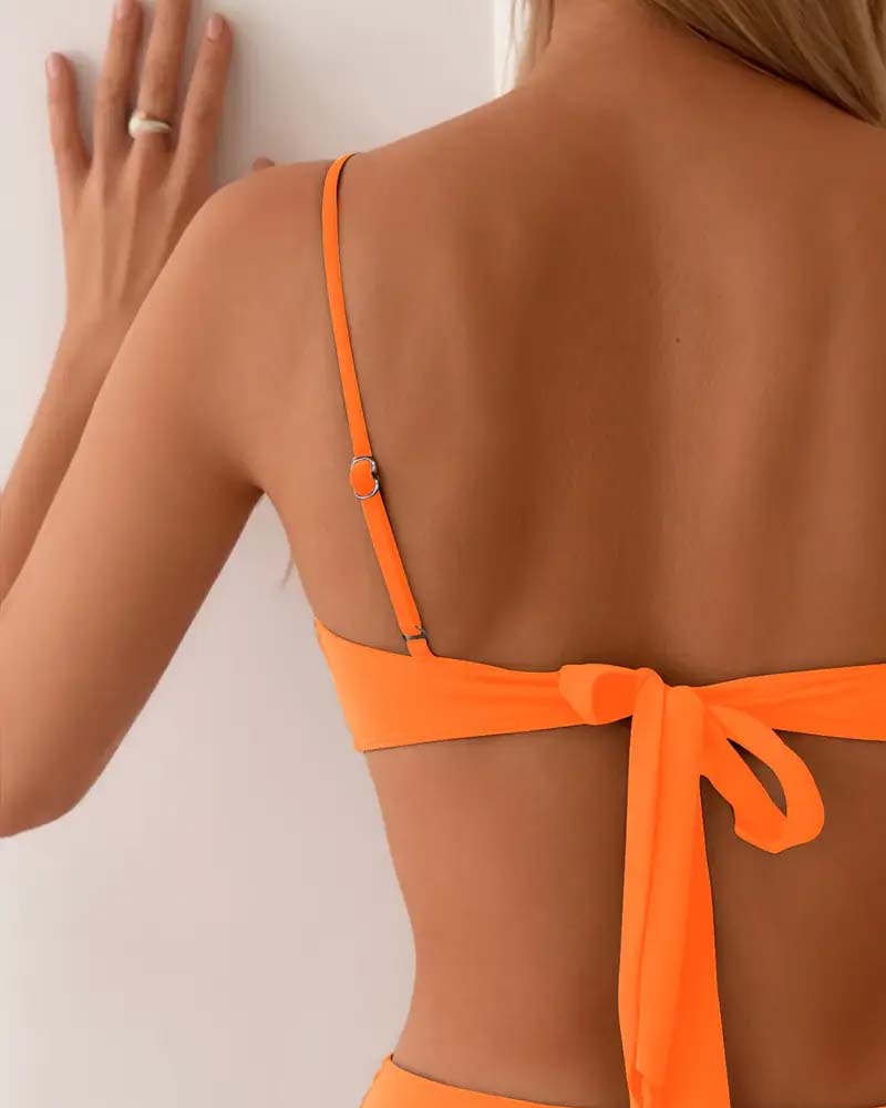 Bikini "Elsa" – Gouden Details & Hoog Broekje