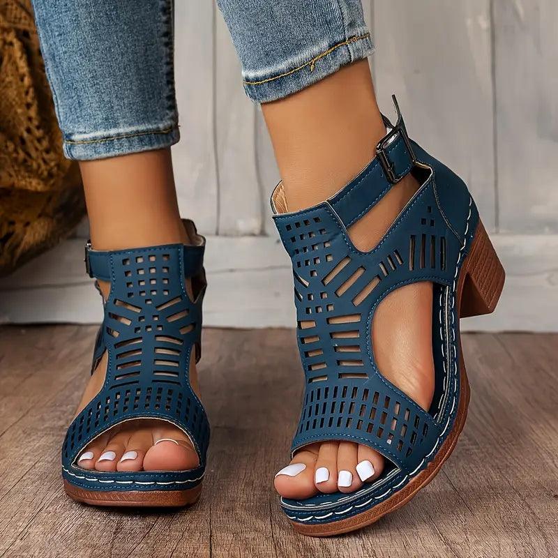 Blokhaksandalen "Bettina" – Laseruitsnijding