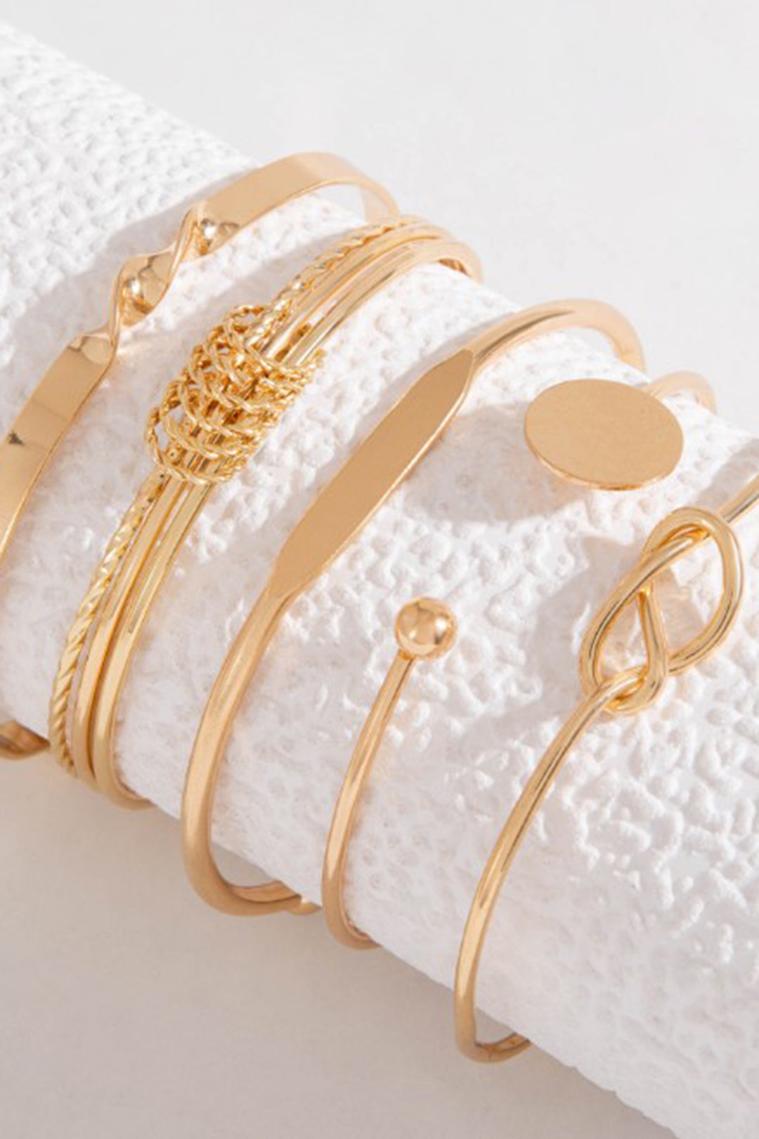 Bracelet – Jonc géométrique ouvert avec chaîne