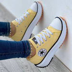 Sneakers "Pia" – Plateau met Sterpatch