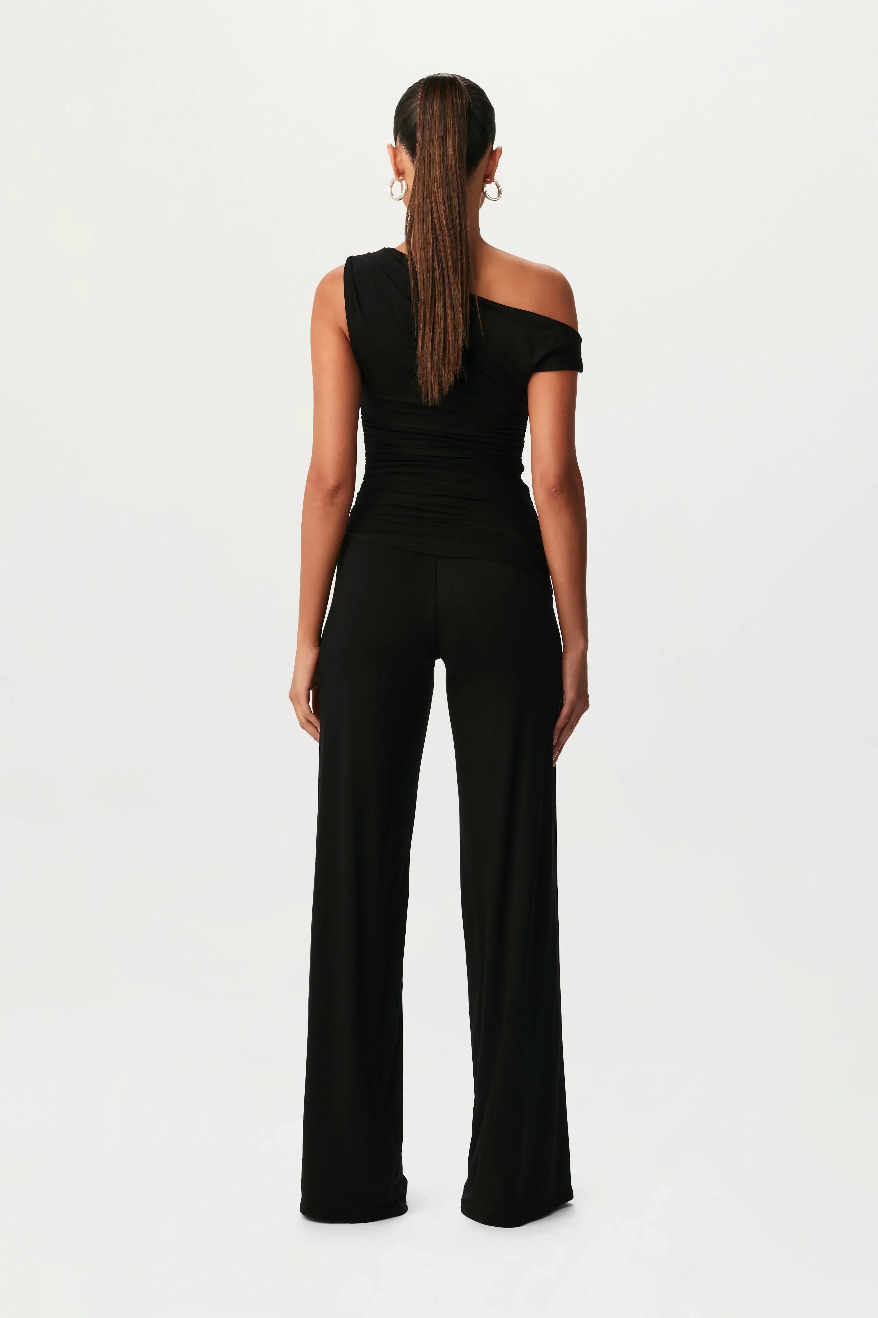 Ensemble asymétrique "Lúcia Ember" – Top & pantalon