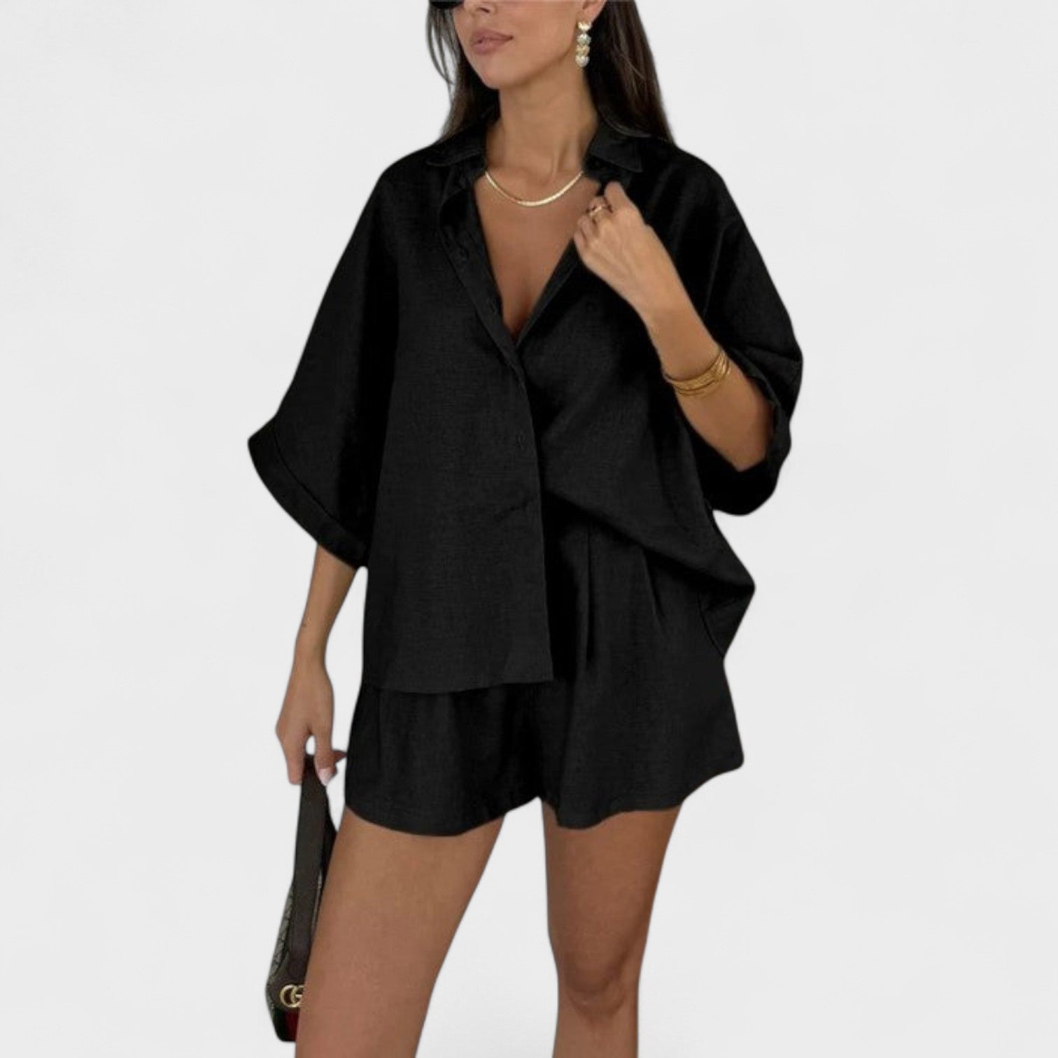 Ensemble "Sofia" – Oversized Blouse & Linnen Short
