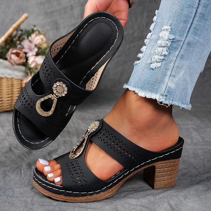 Blokhaksandalen "Juliane" – Glinsterend Sieraad