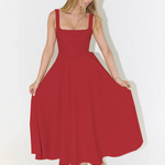 Robe "Anja" – Encolure Carrée & Jupe Évasée