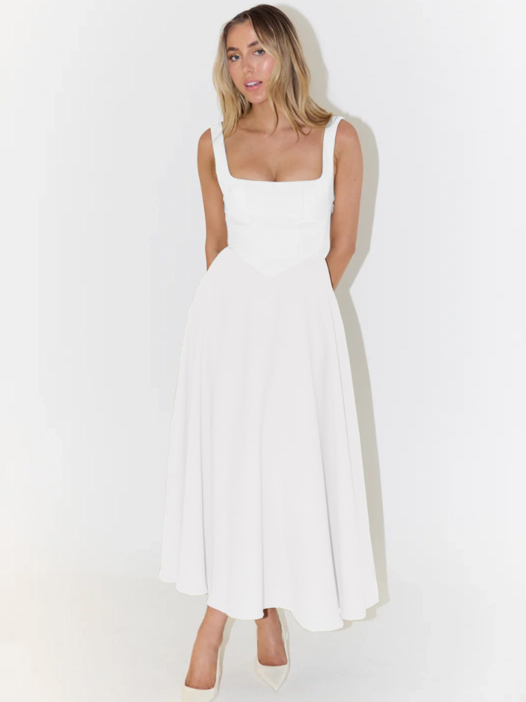 Robe "Anja" – Encolure Carrée & Jupe Évasée