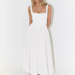 Robe "Anja" – Encolure Carrée & Jupe Évasée