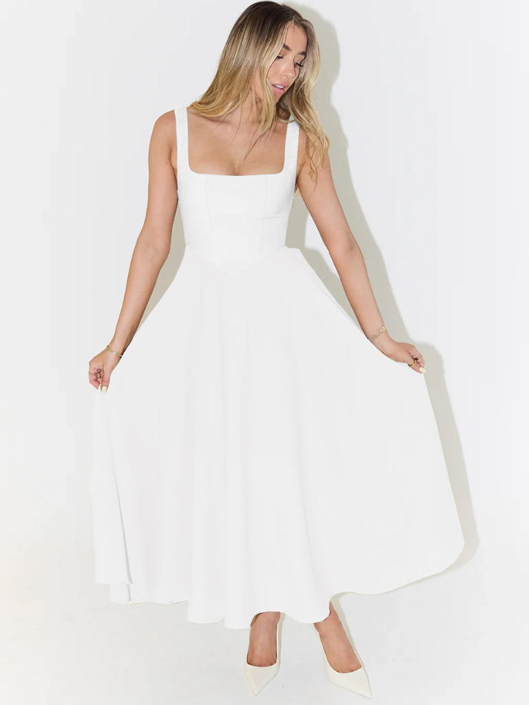 Robe "Anja" – Encolure Carrée & Jupe Évasée