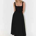 Robe "Anja" – Encolure Carrée & Jupe Évasée
