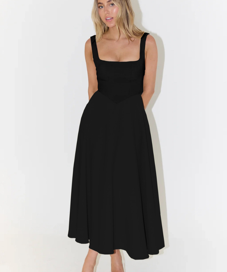 Robe "Anja" – Encolure Carrée & Jupe Évasée