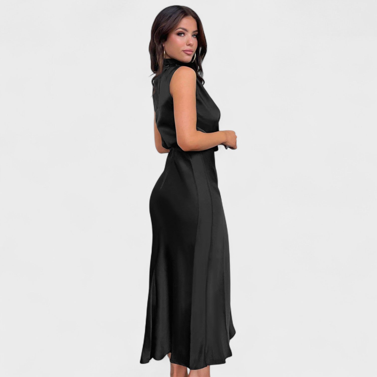 Robe en satin "Antonia" – Col montant