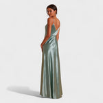 Robe longue en satin "Laura" – Décolleté cœur