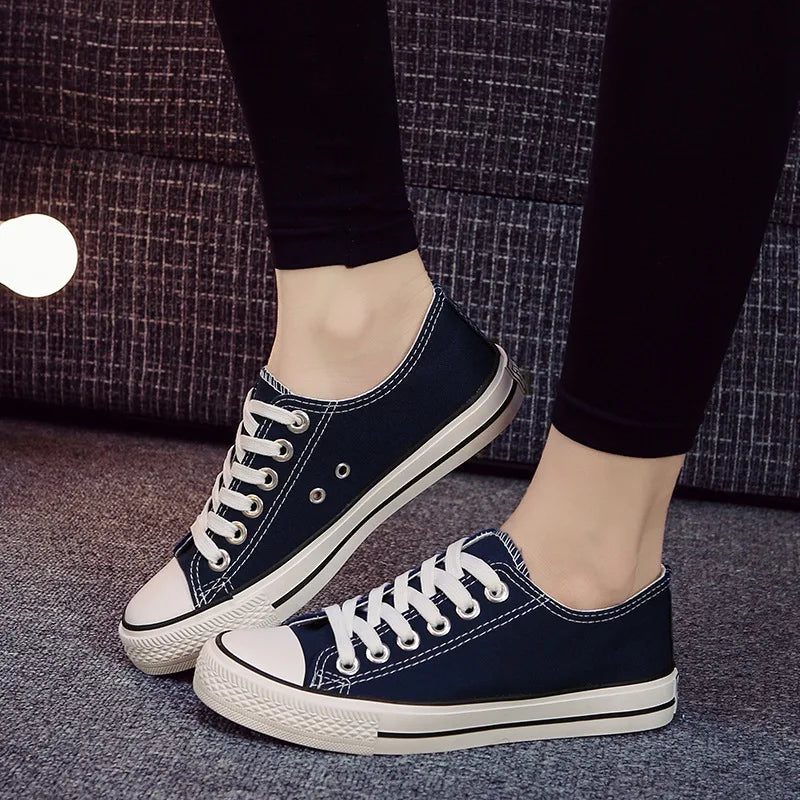 Canvas Sneakers "Irene" – Vintage Modern