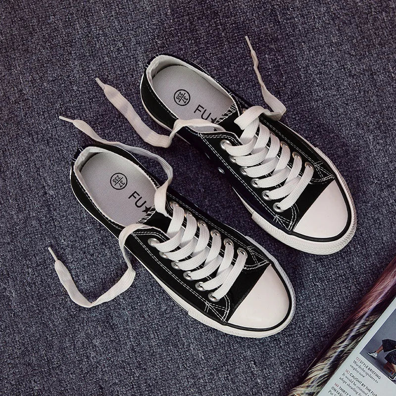 Canvas Sneakers "Irene" – Vintage Modern