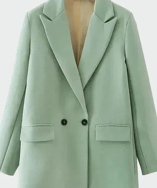 Manteau oversize – Lignes modernes