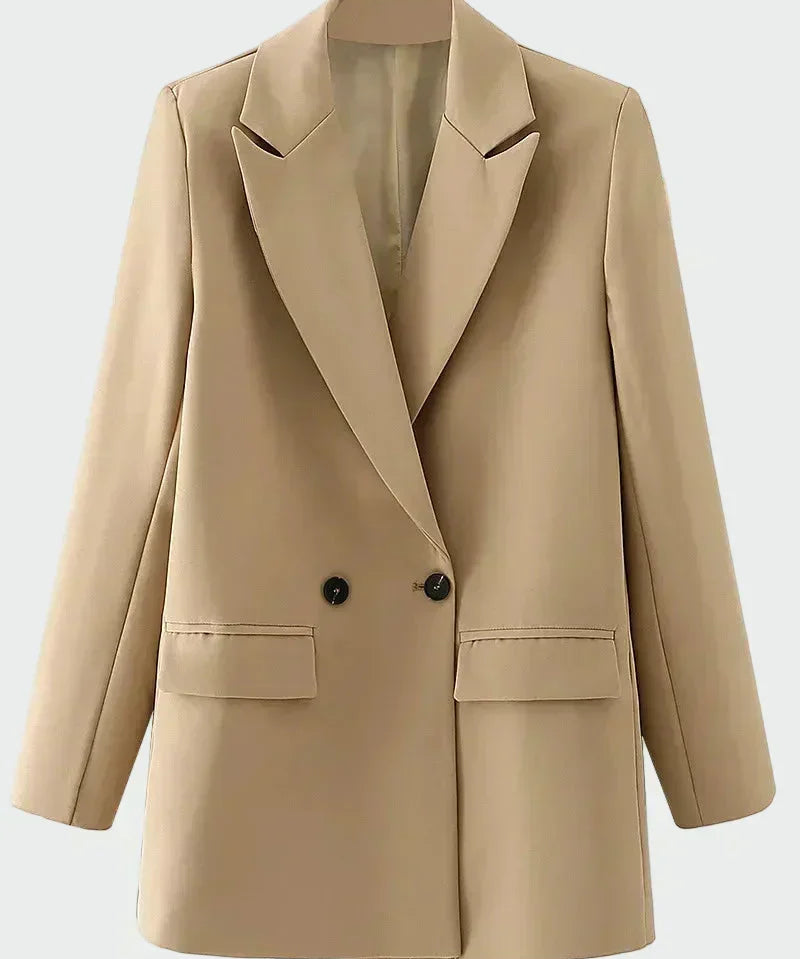 Manteau oversize – Lignes modernes