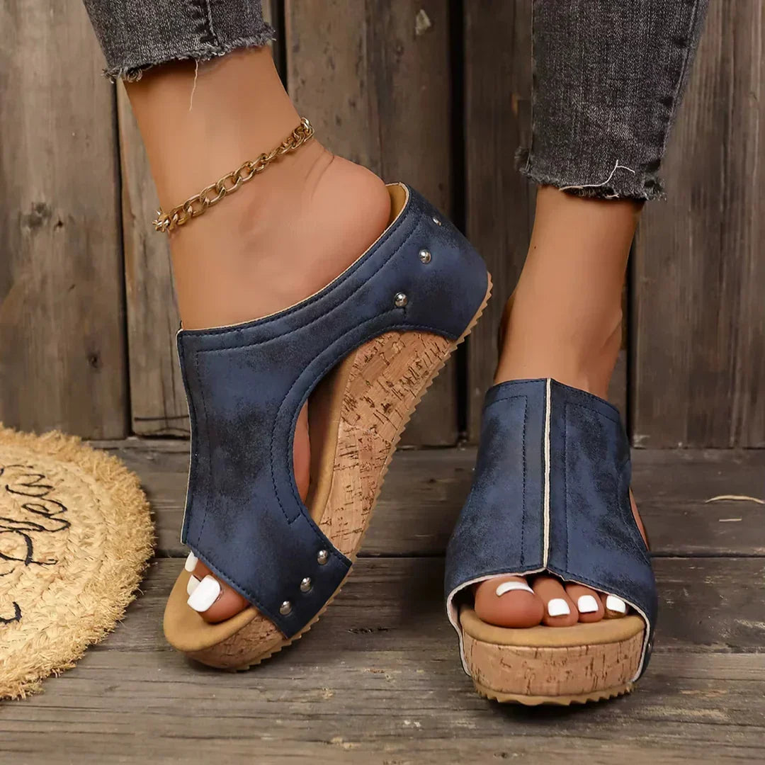 Sleehaksandalen "Leni" – Met Studs