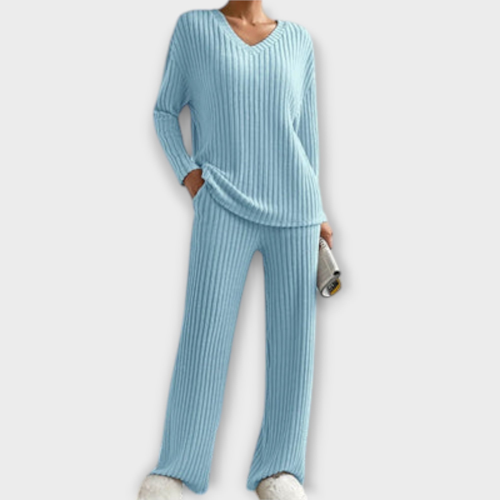 Ribset "Catarina" – V-Hals & Losse Broek