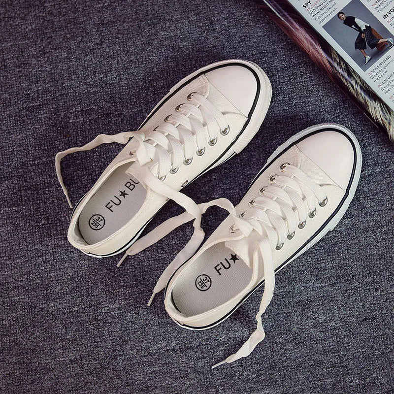 Canvas Sneakers "Irene" – Vintage Modern