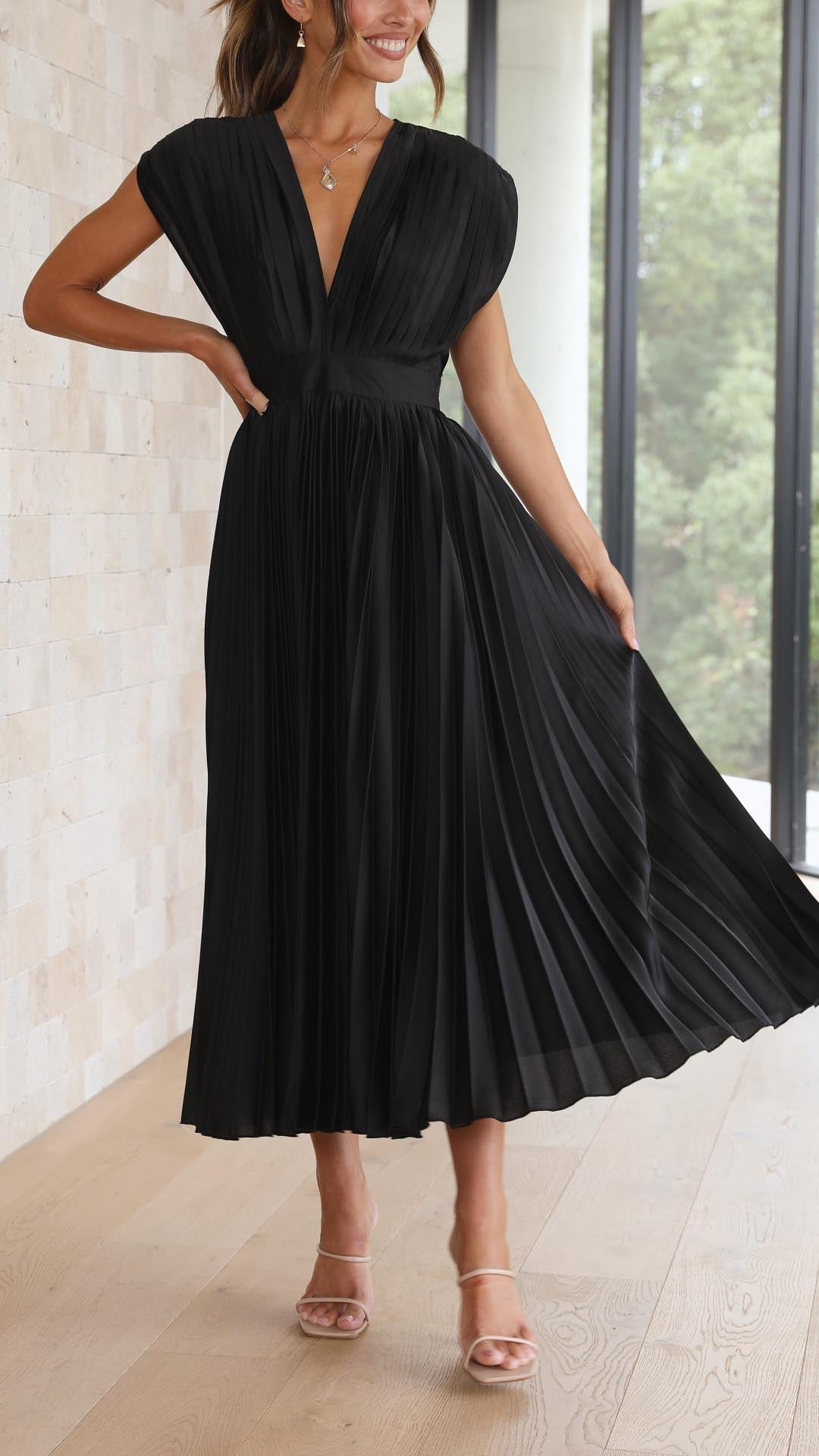 Robe Plissée "Eva" – Élégante à Col en V
