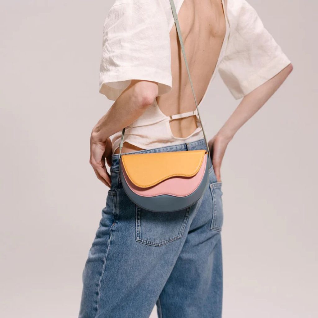 Handtas "Laura" – Golvend Silhouet