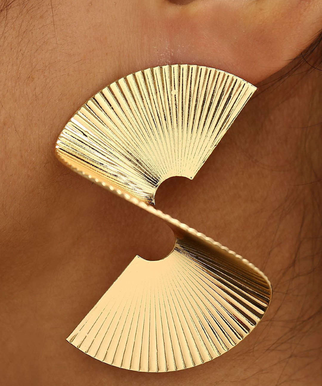 Boucles d'oreilles – Métal plissé