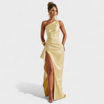 Robe en satin "Kerstin" – Asymétrique
