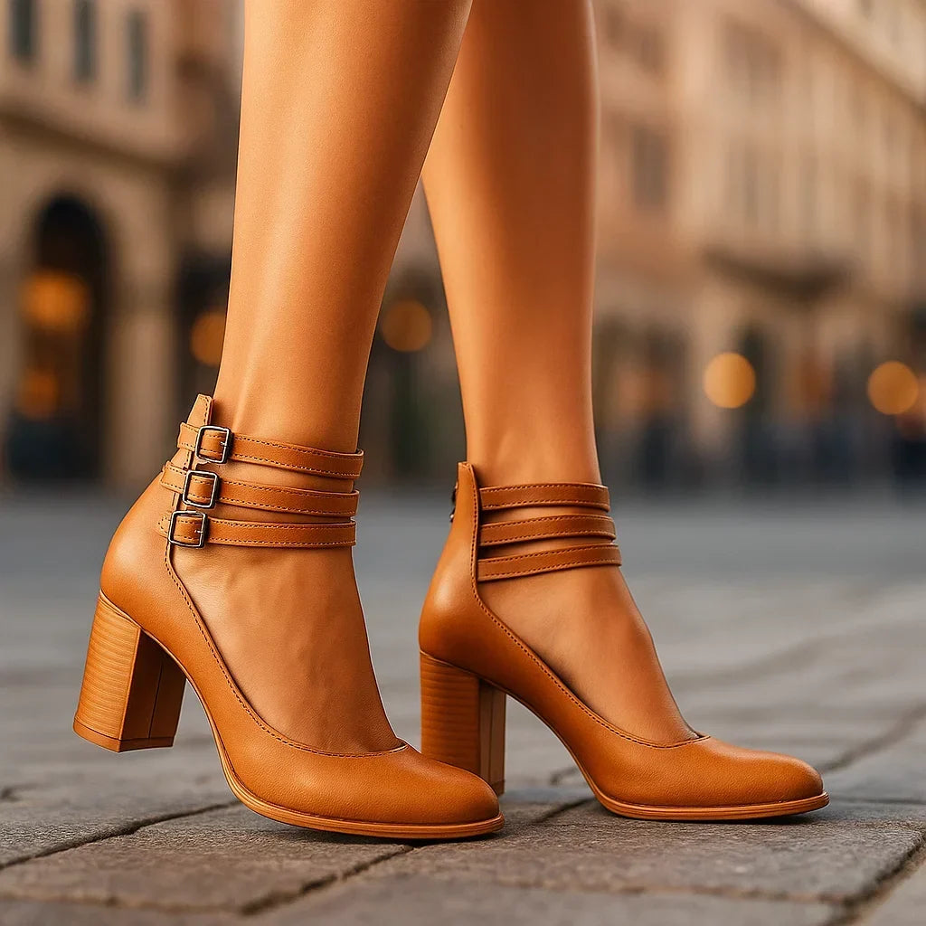 Hakschoenen "Sofia" – Blokhak & Drie Bandjes
