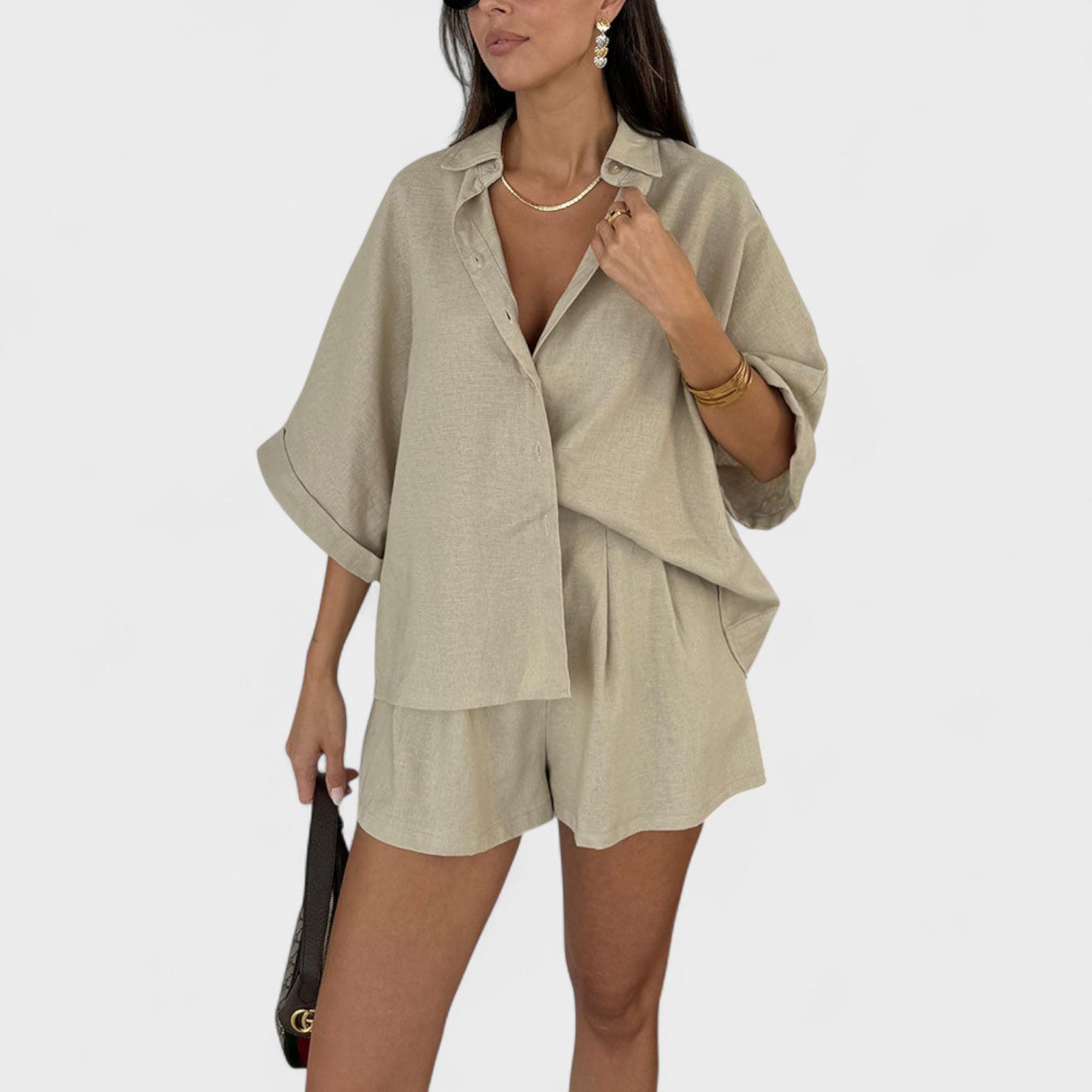 Ensemble "Sofia" – Oversized Blouse & Linnen Short