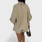 Ensemble "Sofia" – Oversized Blouse & Linnen Short