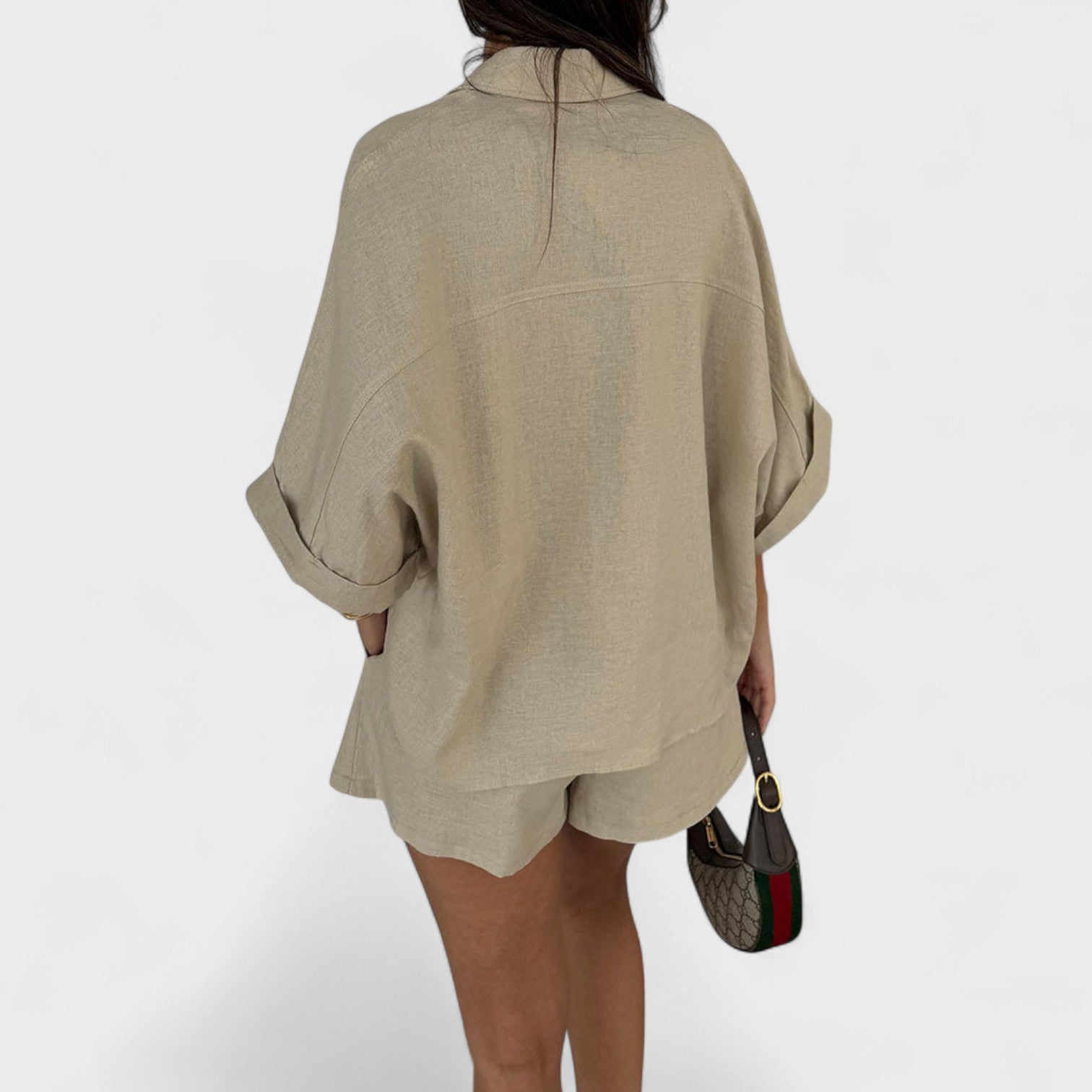 Ensemble "Sofia" – Oversized Blouse & Linnen Short