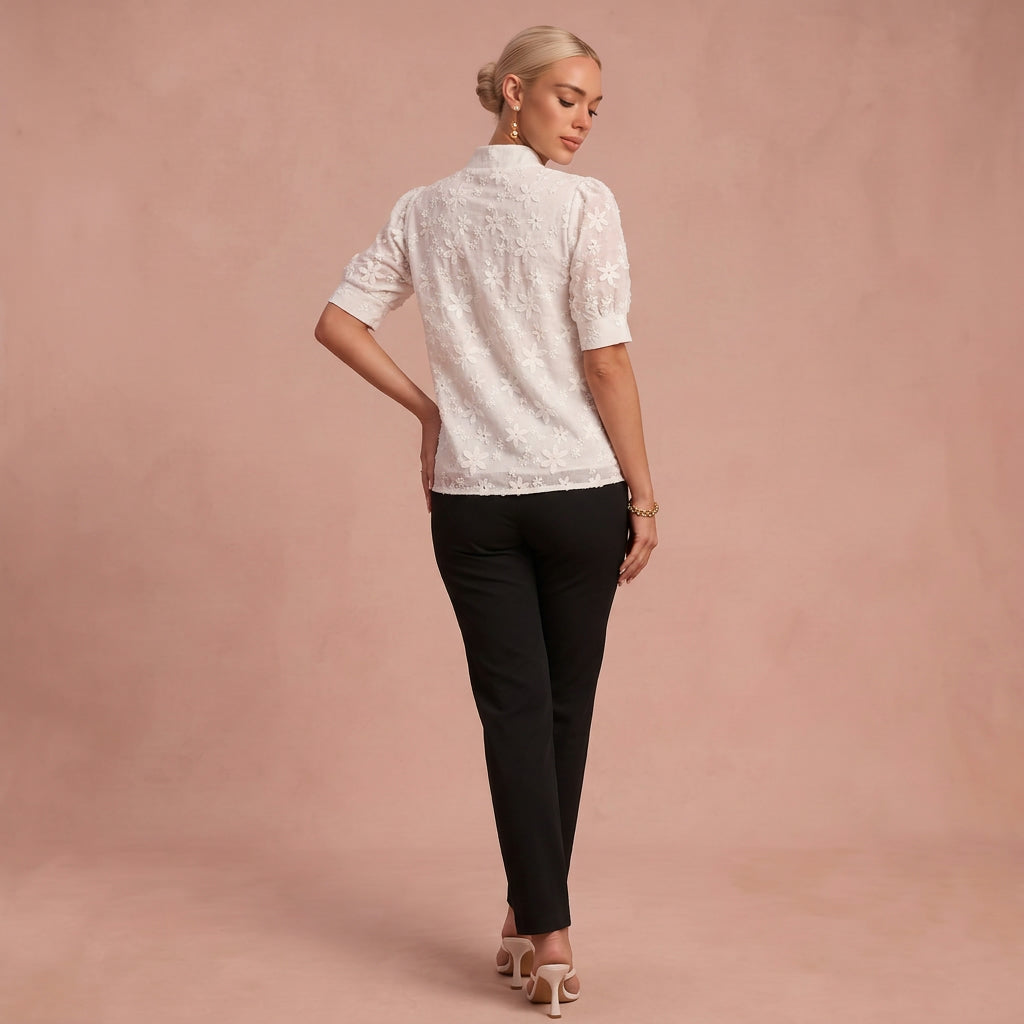 Blouse "Lena" – Geborduurde Maokraag