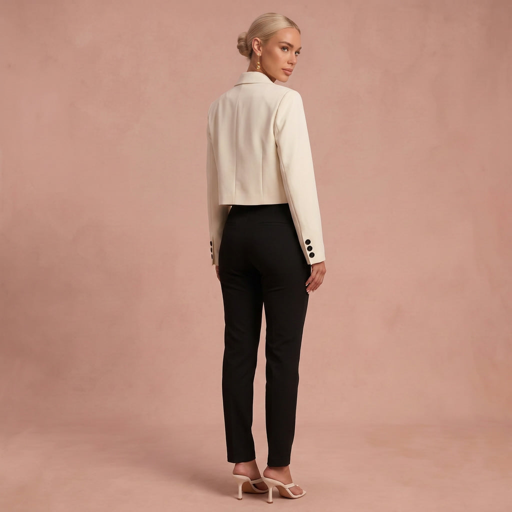 Blazer court – Élégant et minimaliste
