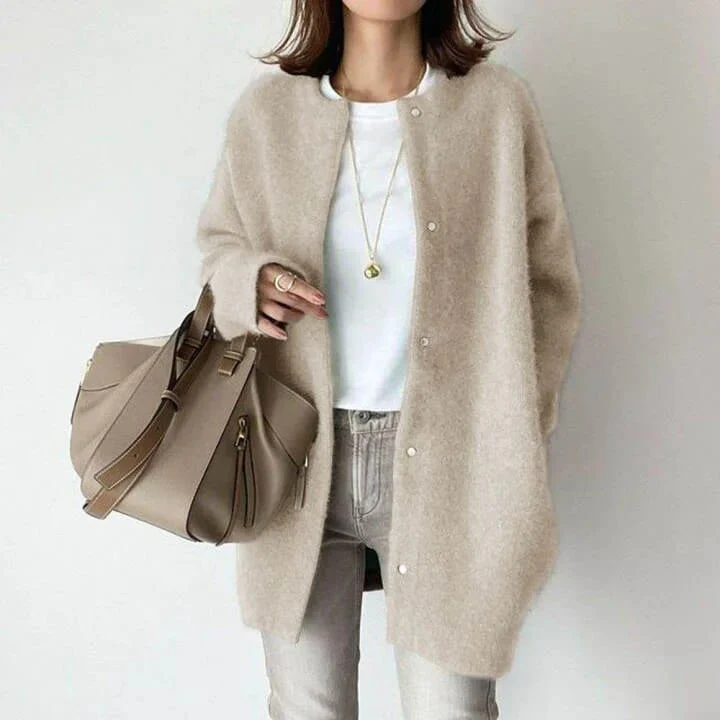 Vest "Viktoria" – Luxueus Breiwerk met Knopen