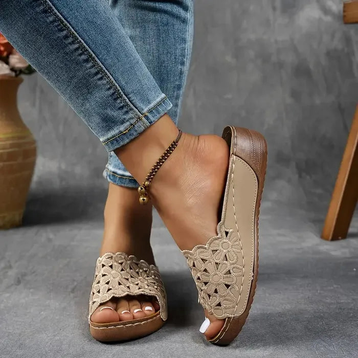 Ergonomische Sandalen "Irene" – Bloemuitsnijding