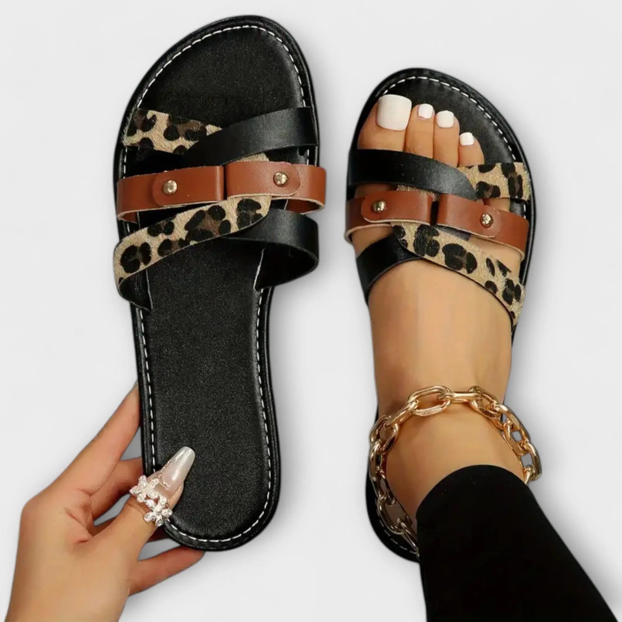 Sandalen "Josefine" – Luipaardprint & Gekruiste Bandjes